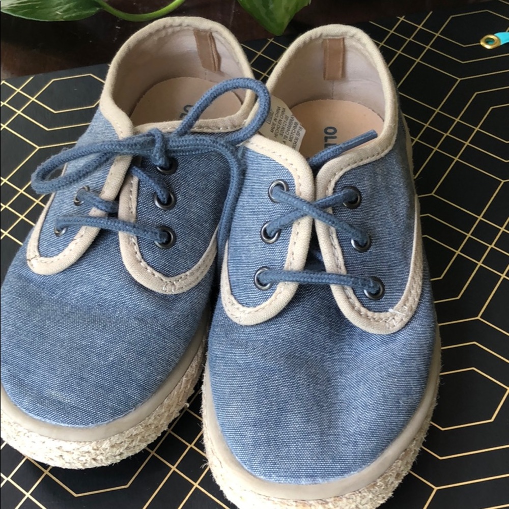 Boys Old Navy Summer Shoes - Picture 5 of 7
